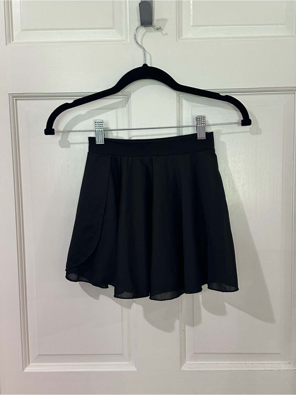 MotionWear. Black Circle Skirt - Flowy Skater Style